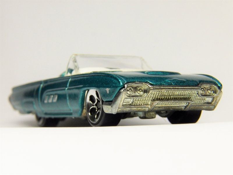 Illustration for article titled Hotwheels 1963 Ford Thunderbird